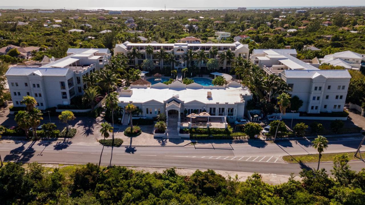 The Atrium Resort Grace Bay Esterno foto