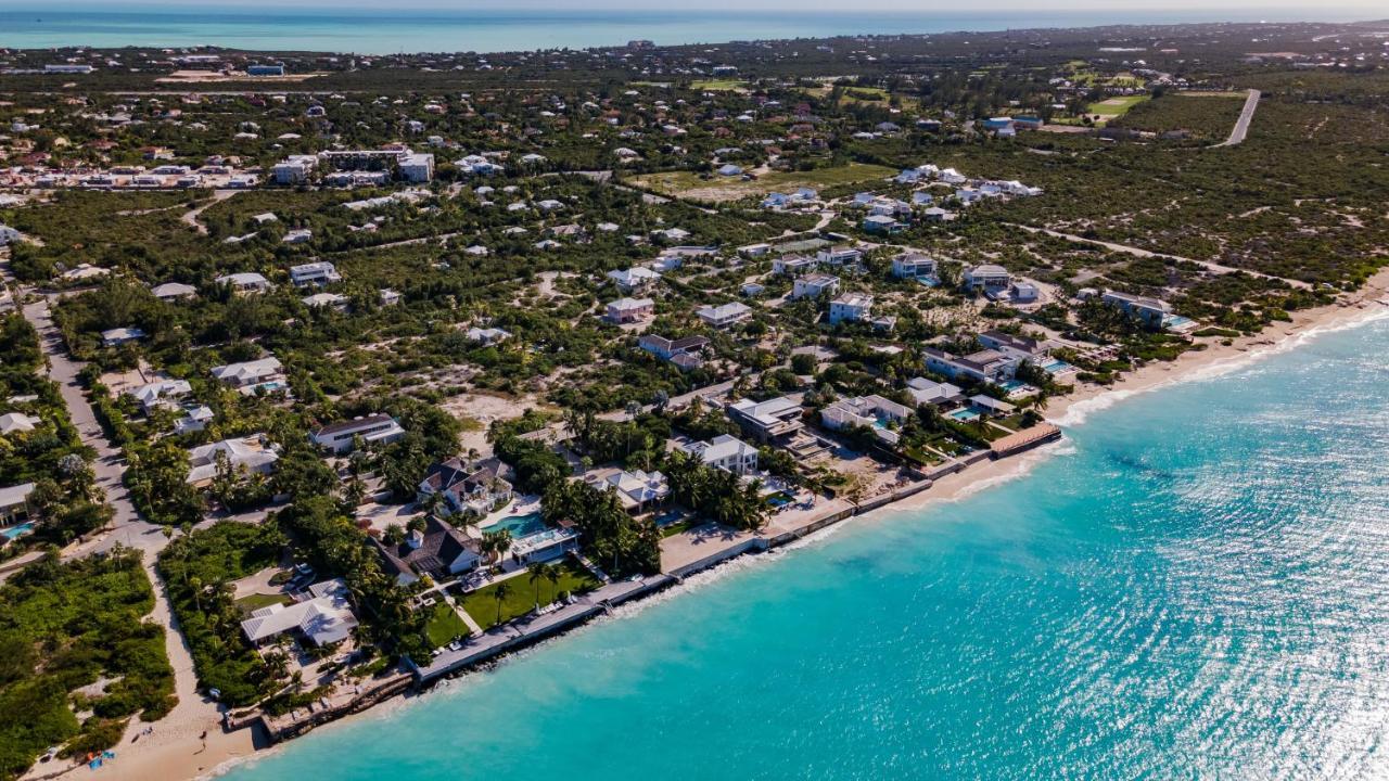The Atrium Resort Grace Bay Esterno foto