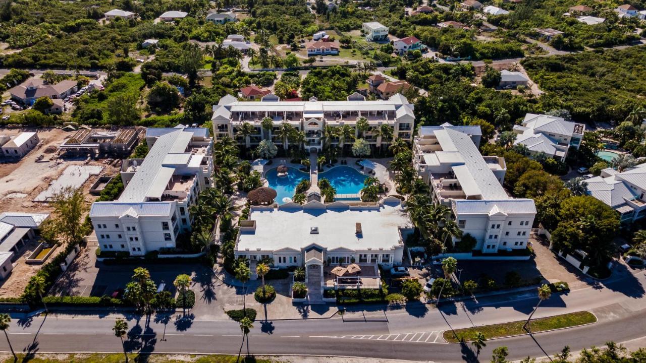 The Atrium Resort Grace Bay Esterno foto