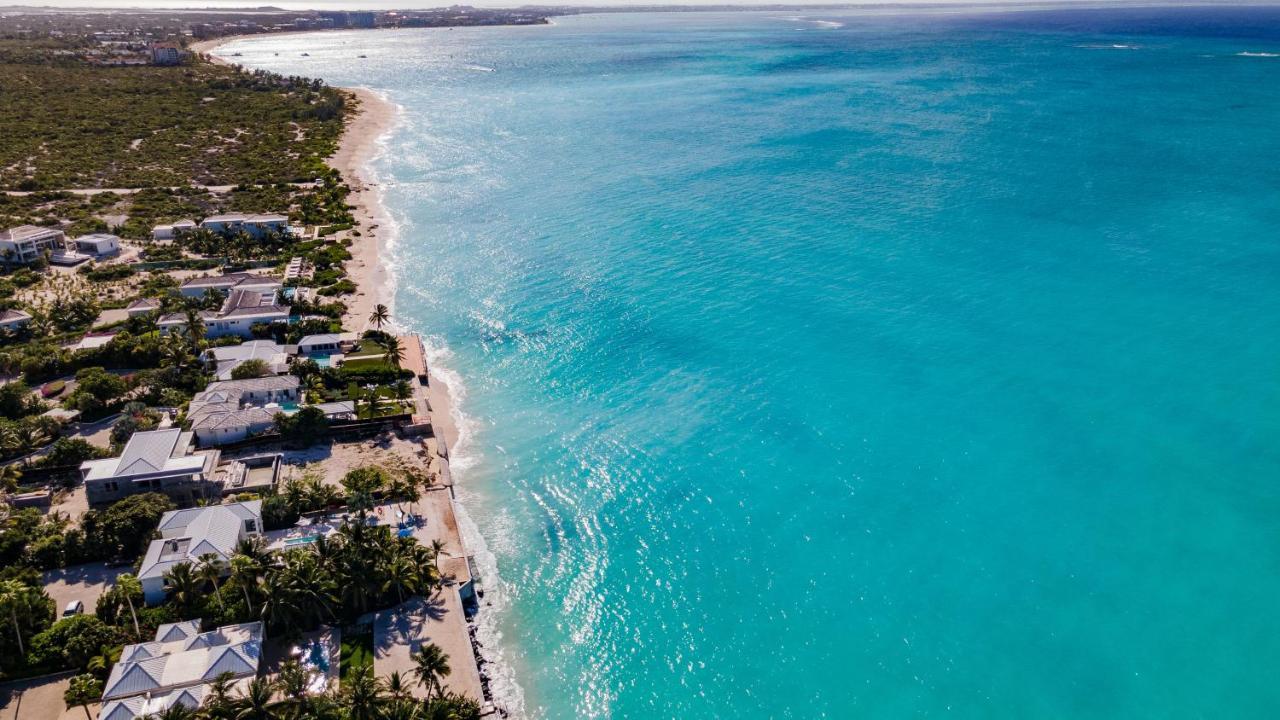 The Atrium Resort Grace Bay Esterno foto