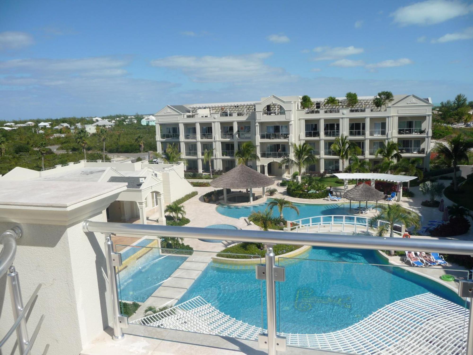 The Atrium Resort Grace Bay Esterno foto