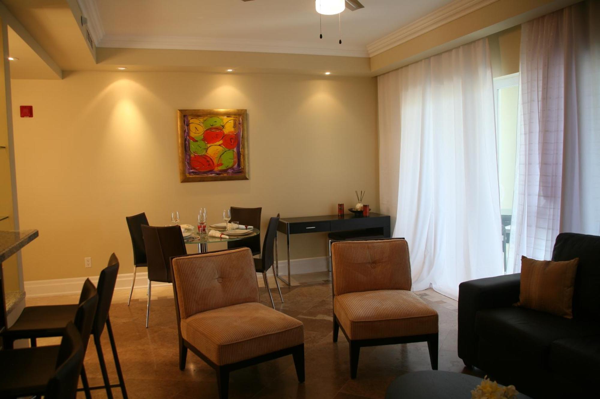 The Atrium Resort Grace Bay Esterno foto