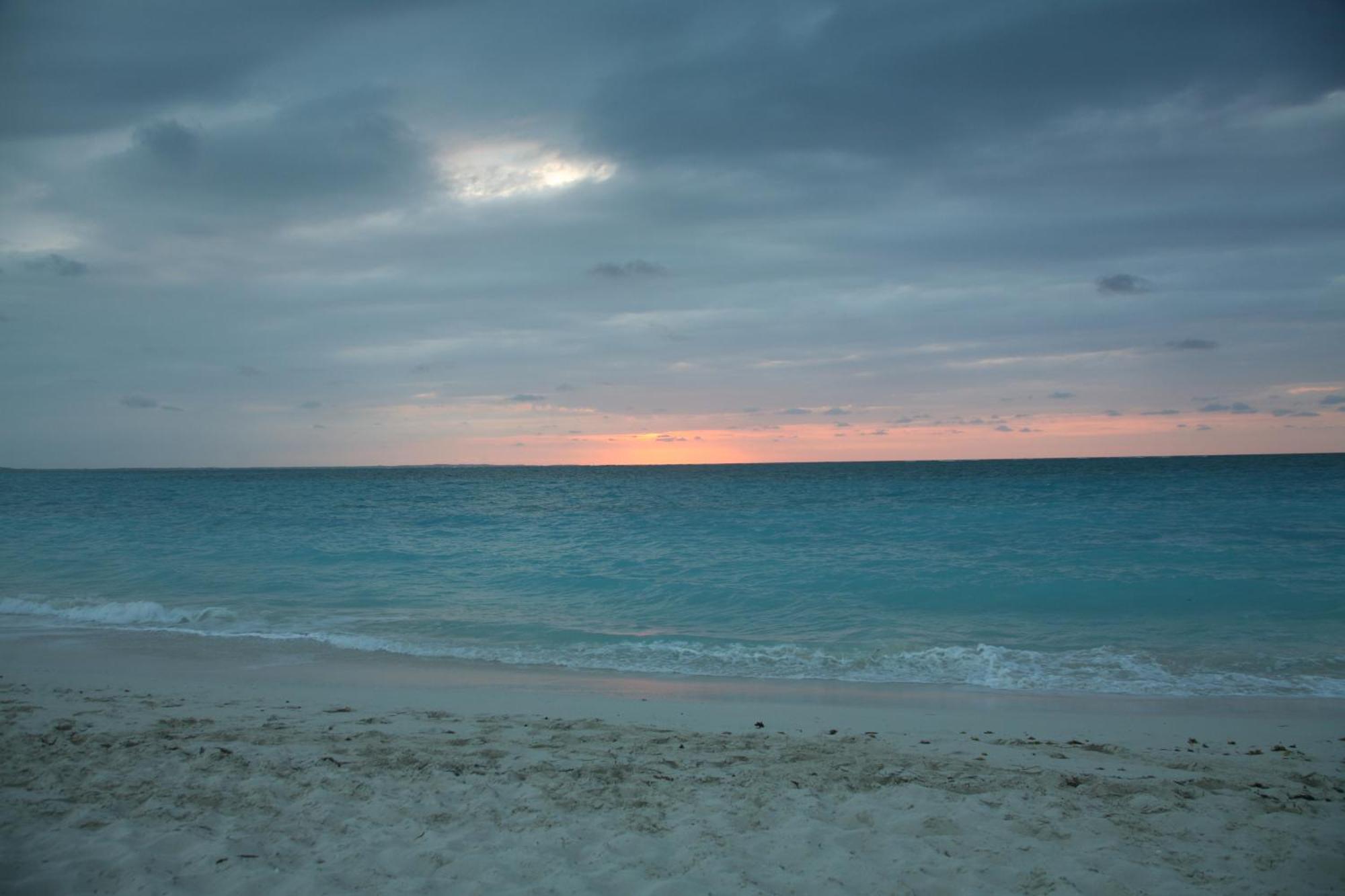 The Atrium Resort Grace Bay Esterno foto