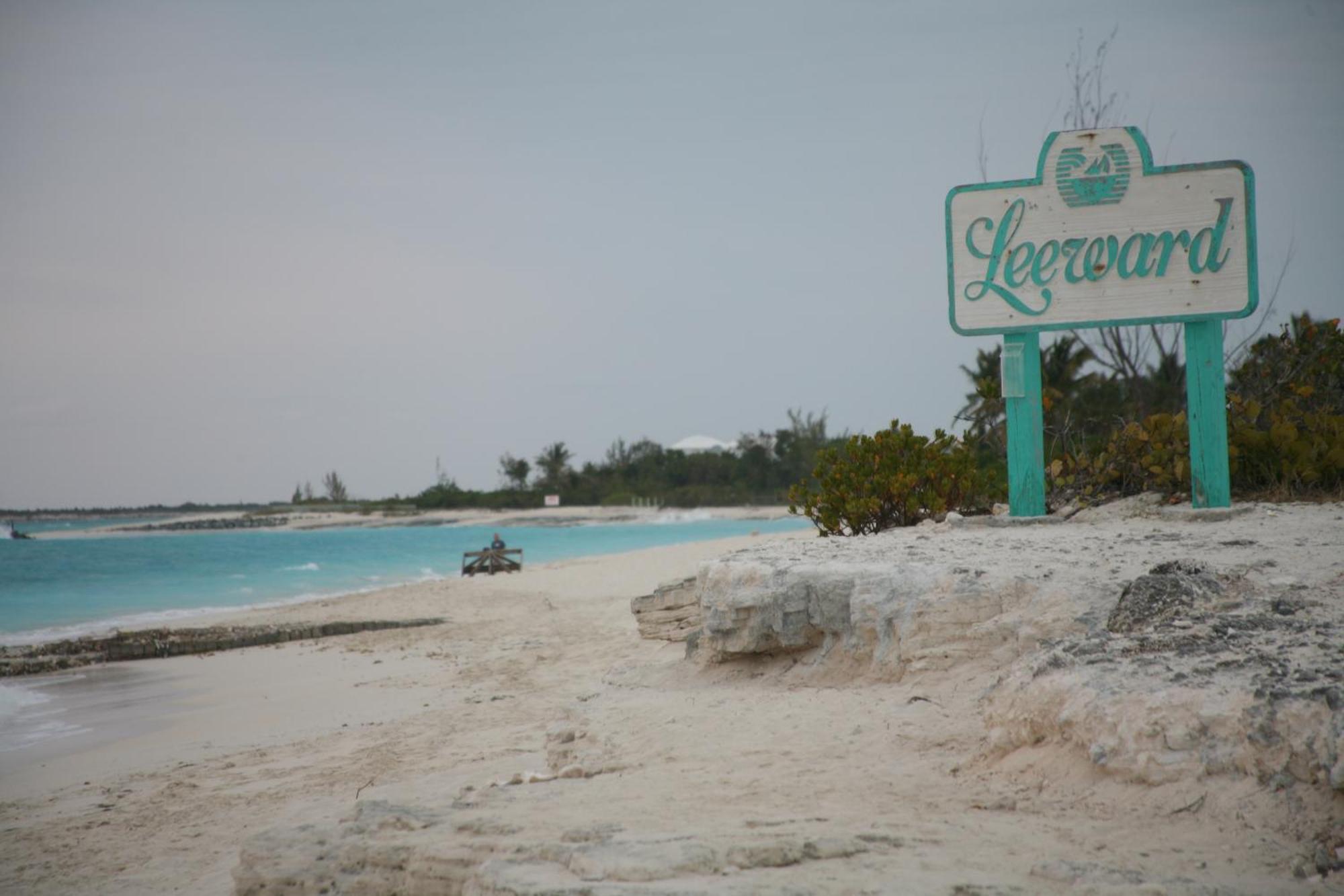 The Atrium Resort Grace Bay Esterno foto
