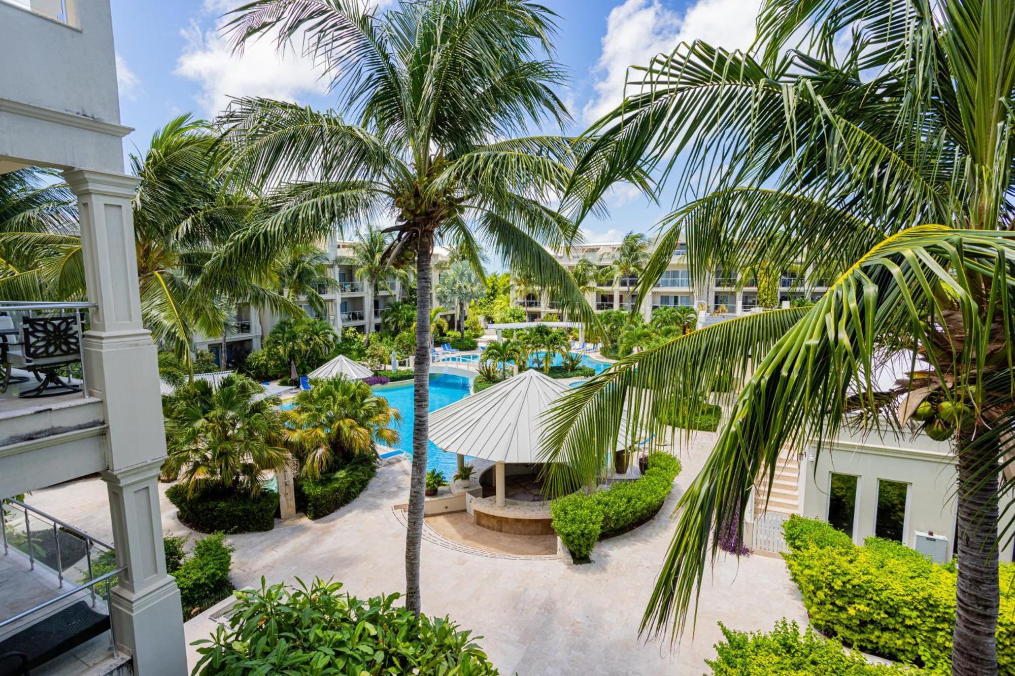 The Atrium Resort Grace Bay Esterno foto
